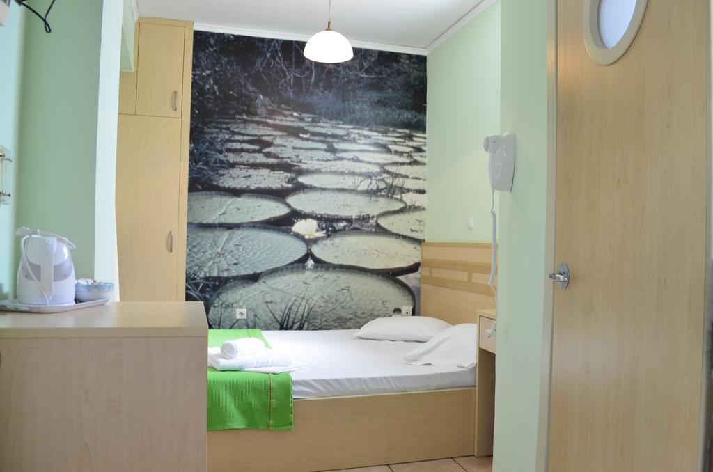 Fontana Rooms Mytilíni 객실 사진