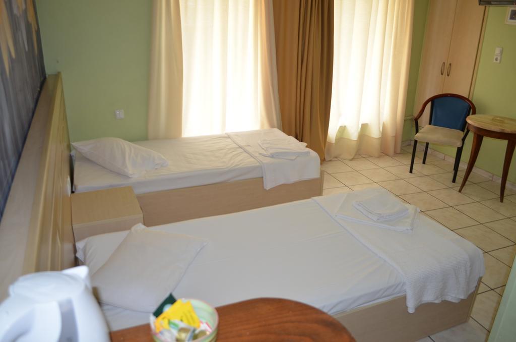 Fontana Rooms Mytilíni 객실 사진