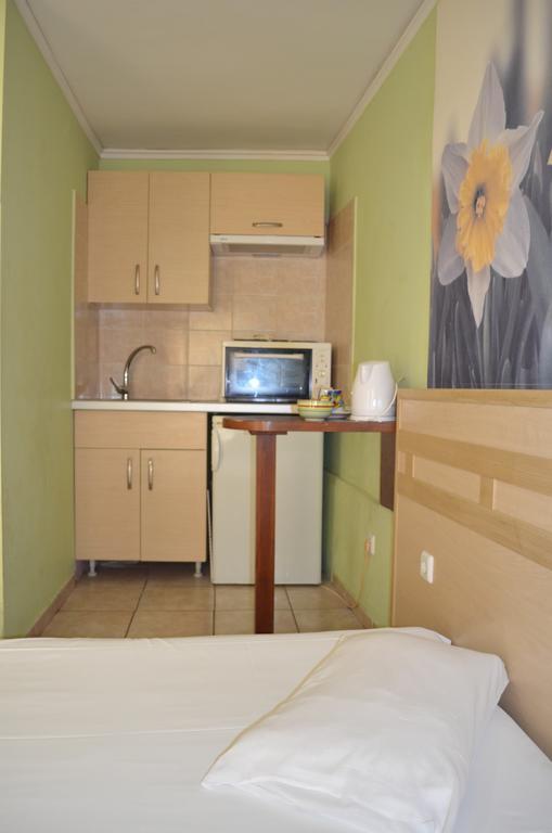Fontana Rooms Mytilíni 객실 사진