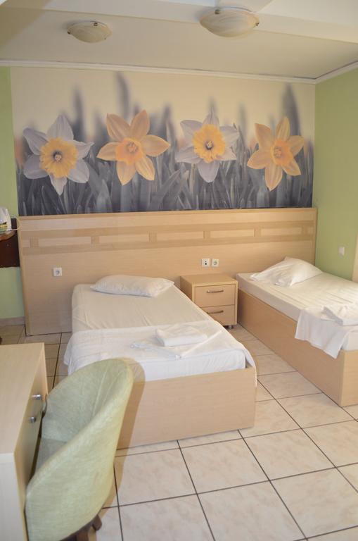 Fontana Rooms Mytilíni 객실 사진