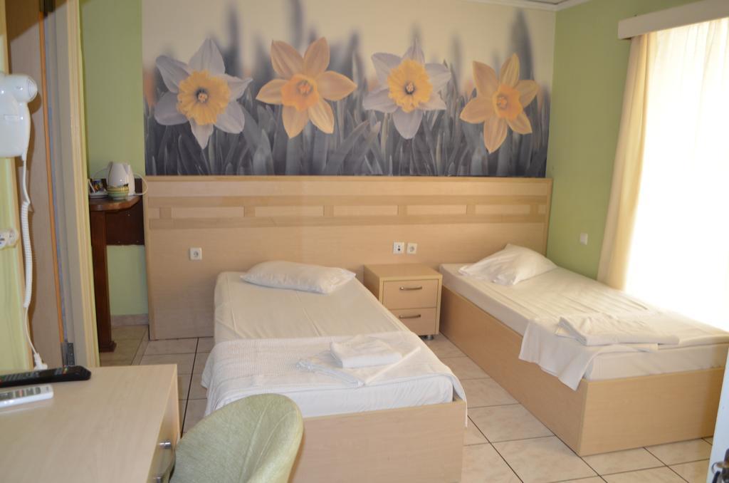 Fontana Rooms Mytilíni 객실 사진