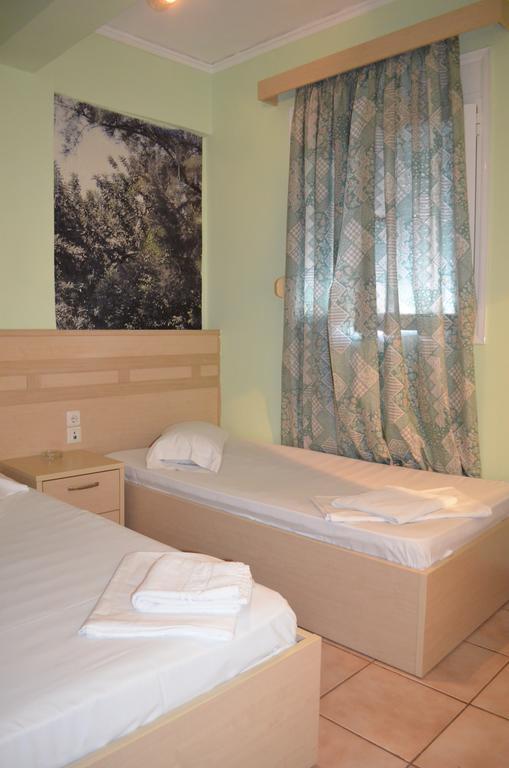 Fontana Rooms Mytilíni 객실 사진