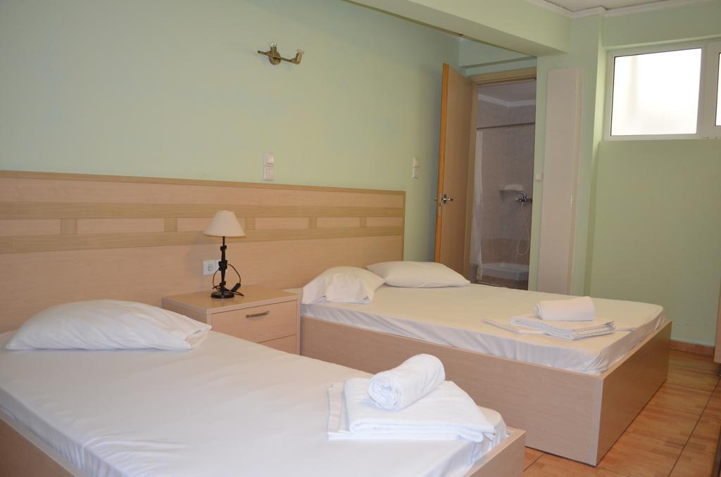 Fontana Rooms Mytilíni 객실 사진